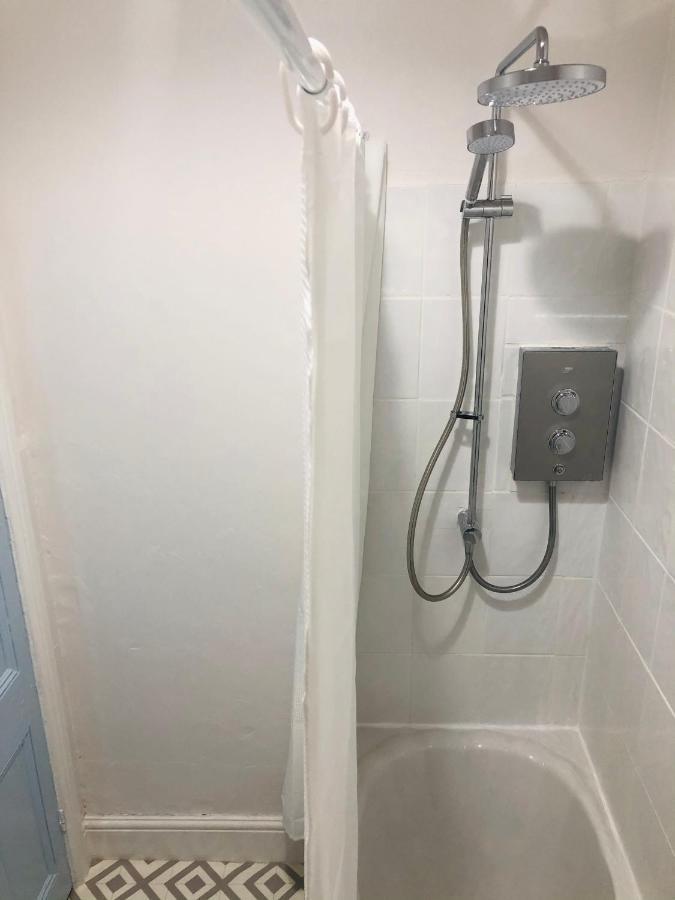 New! Seaside Central Scarborough Apartment מראה חיצוני תמונה