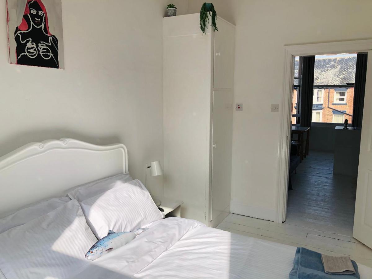 New! Seaside Central Scarborough Apartment מראה חיצוני תמונה
