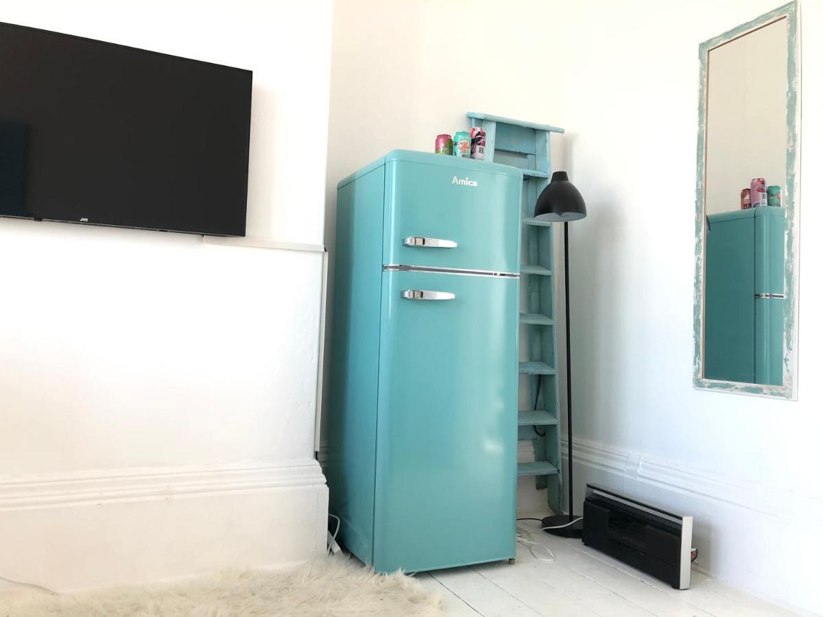 New! Seaside Central Scarborough Apartment מראה חיצוני תמונה